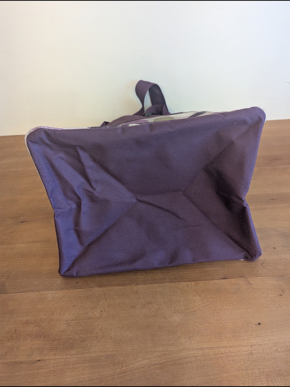 Thirty-One Plum Dot Tote Bag - Picture 6 of 10
